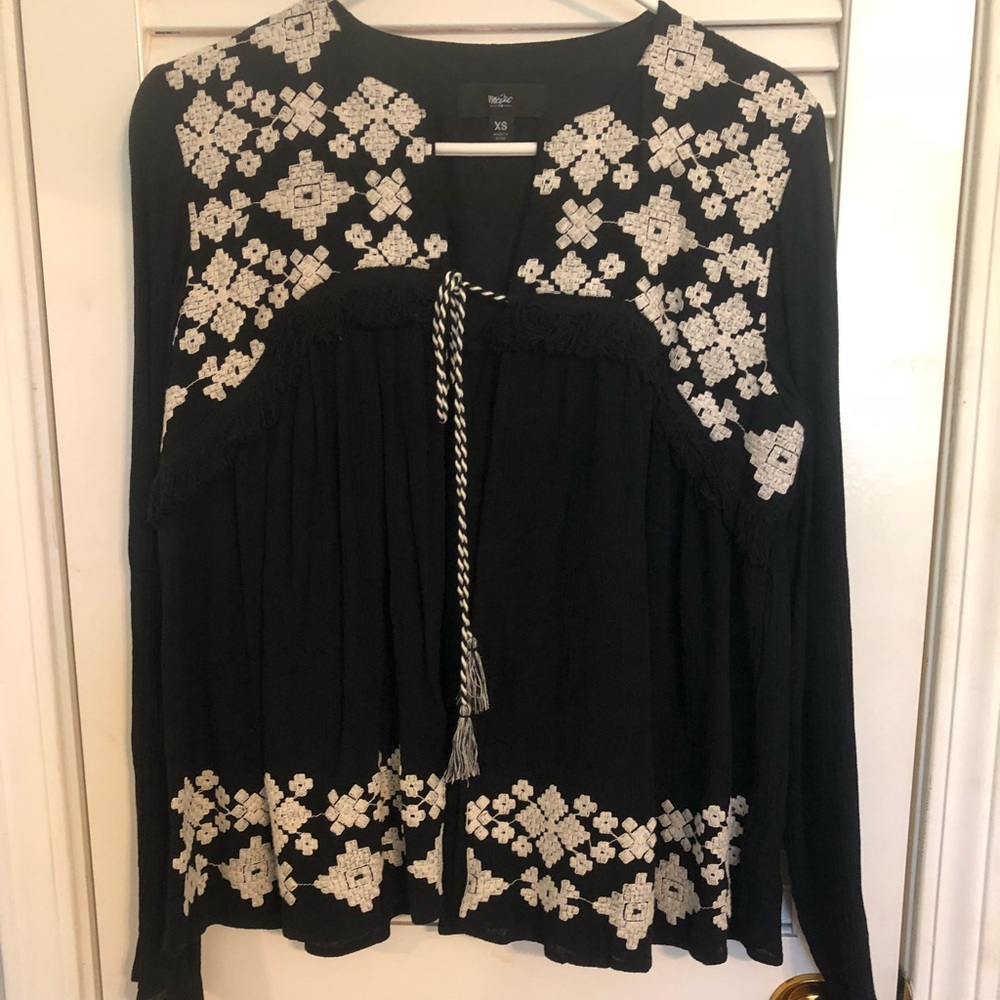 Mossimo cardigan wrap embroidered size car